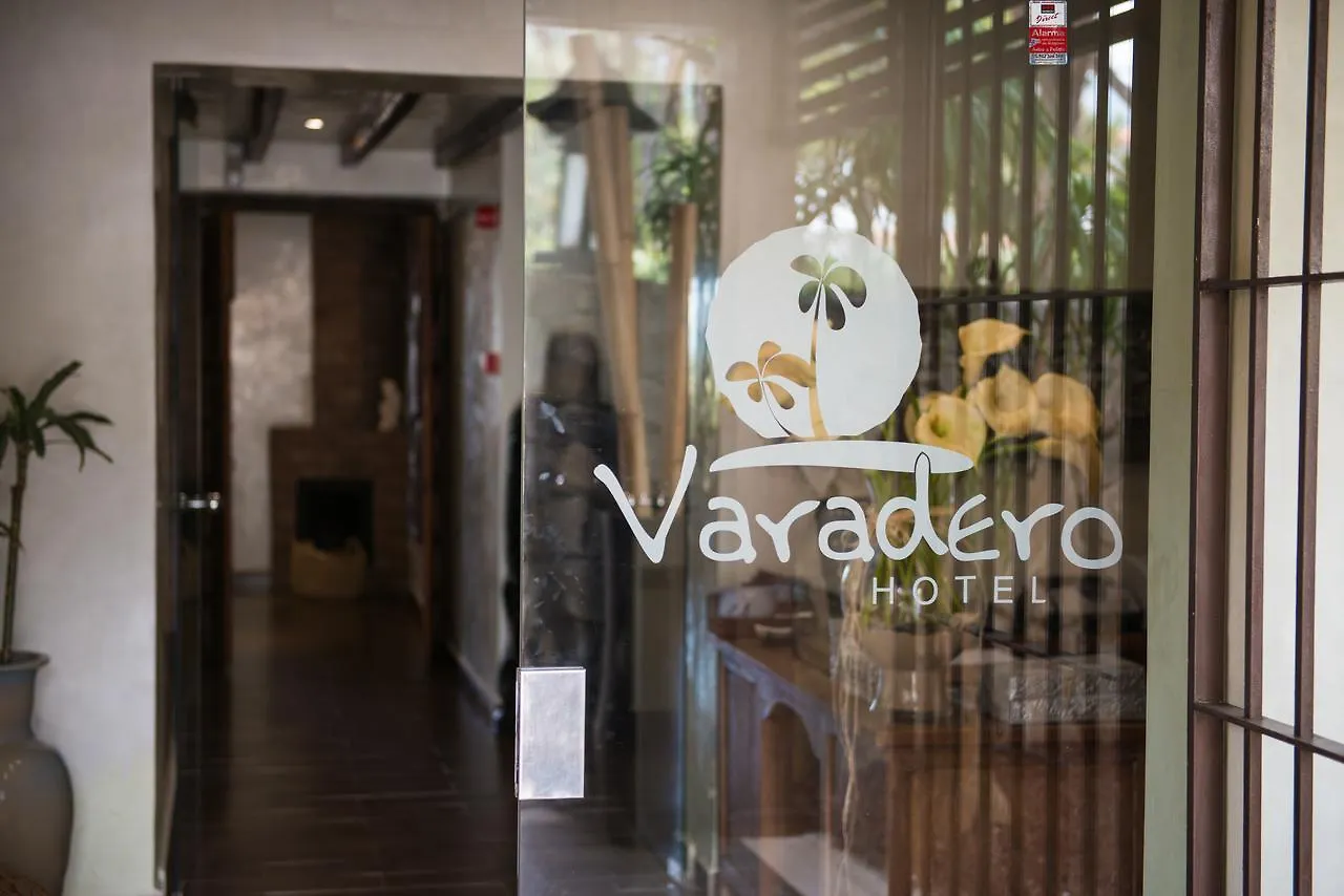 Hotel Boutique Varadero Захара-де-лос-Атунес